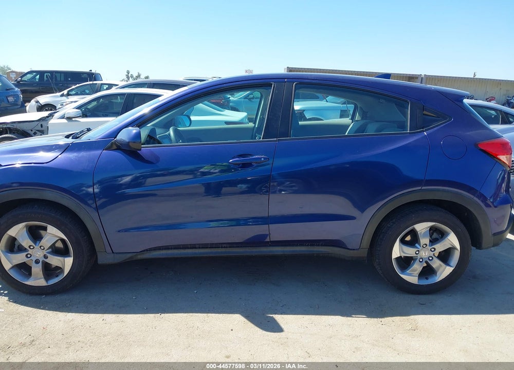 2017 HONDA HR-V LX VIN: 3CZRU5H3XHM700568
