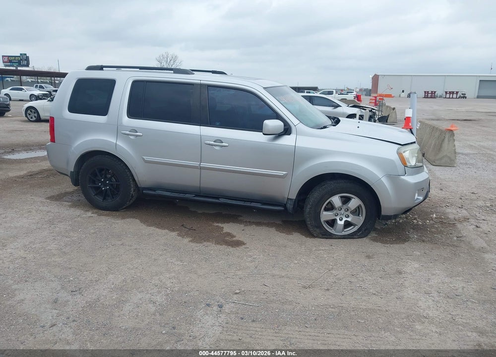 2011 HONDA PILOT EX-L VIN: 5FNYF3H58BB036848