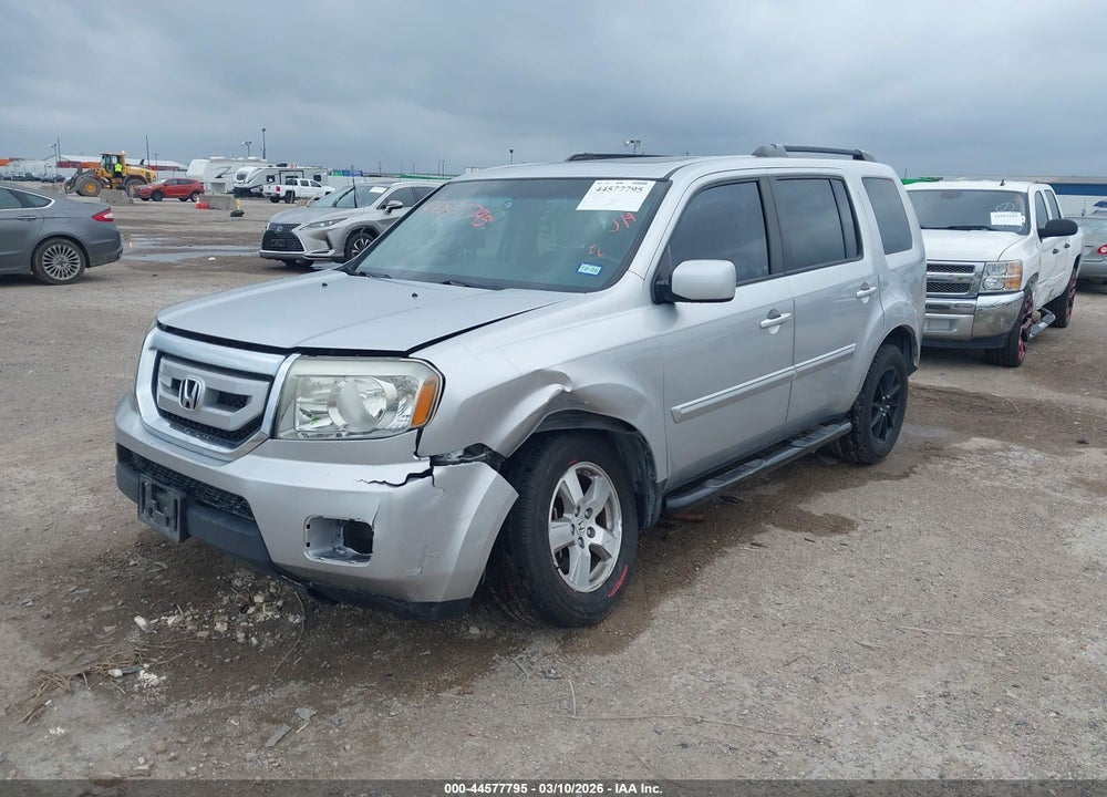 2011 HONDA PILOT EX-L VIN: 5FNYF3H58BB036848