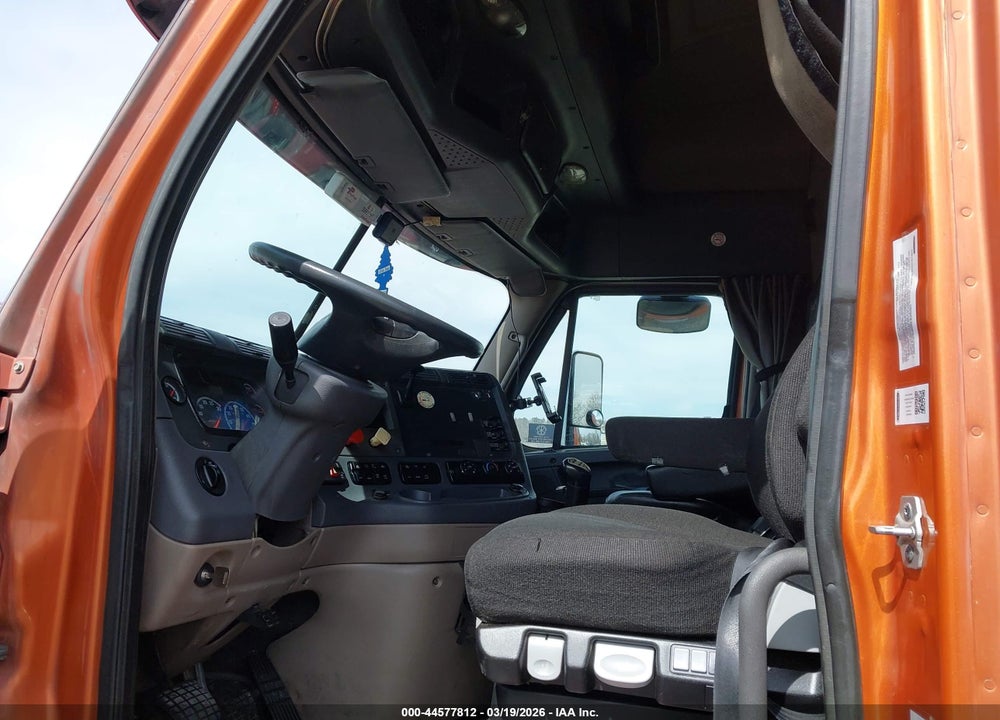 2015 FREIGHTLINER CASCADIA 125 VIN: 1FUGGLD59FLGA7353