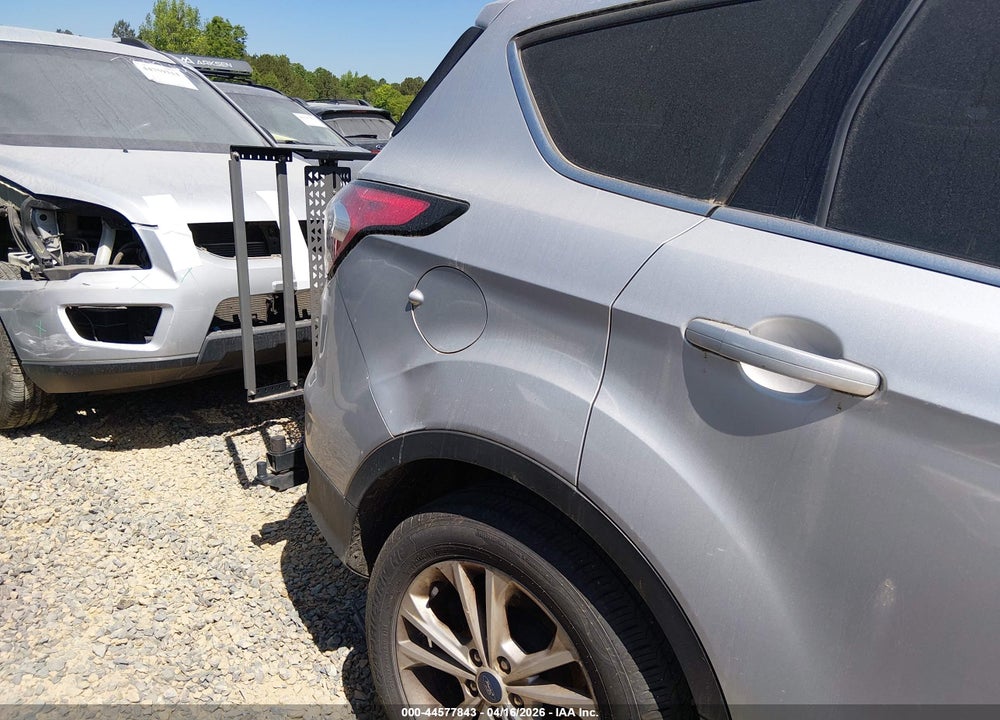 2018 FORD ESCAPE SEL VIN: 1FMCU0HD0JUC44648