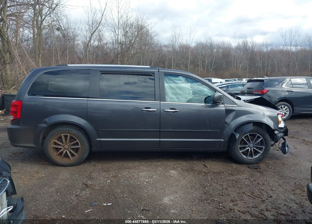 2017 DODGE GRAND CARAVAN SXT VIN: 2C4RDGCG7HR581348