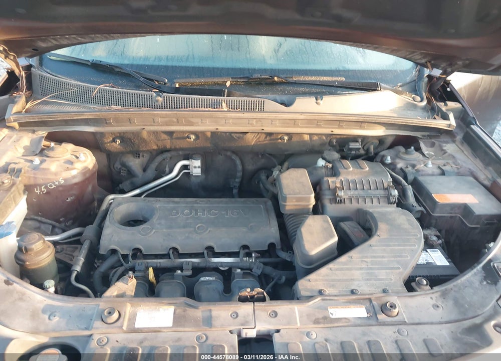 2011 KIA SORENTO LX VIN: 5XYKT3A11BG091432