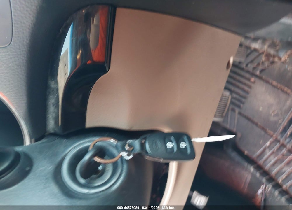 2011 KIA SORENTO LX VIN: 5XYKT3A11BG091432