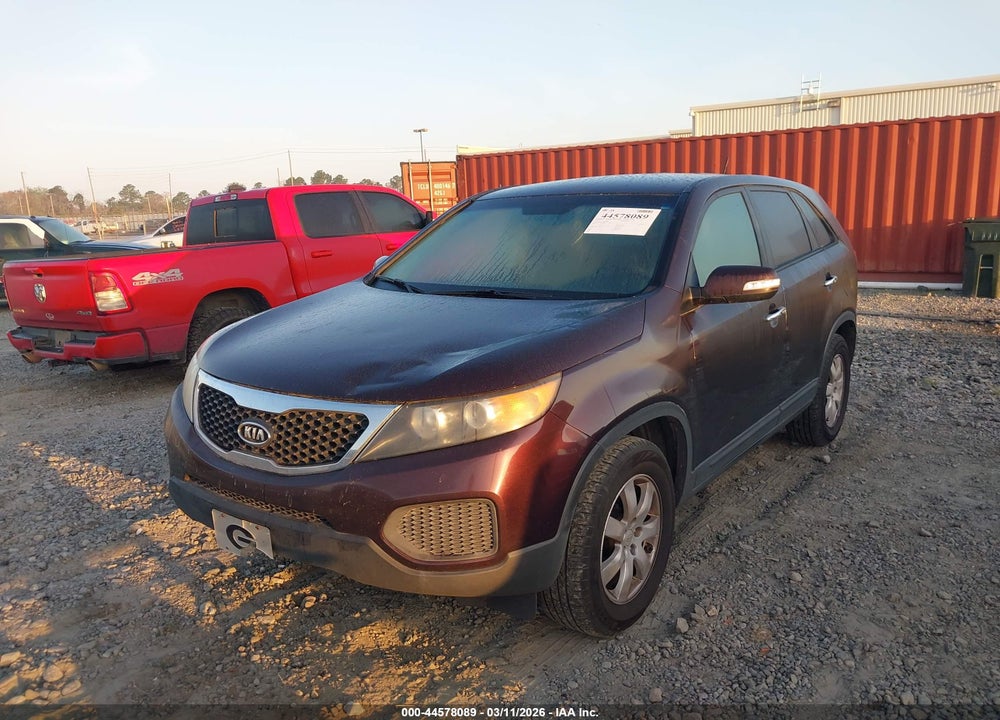 2011 KIA SORENTO LX VIN: 5XYKT3A11BG091432