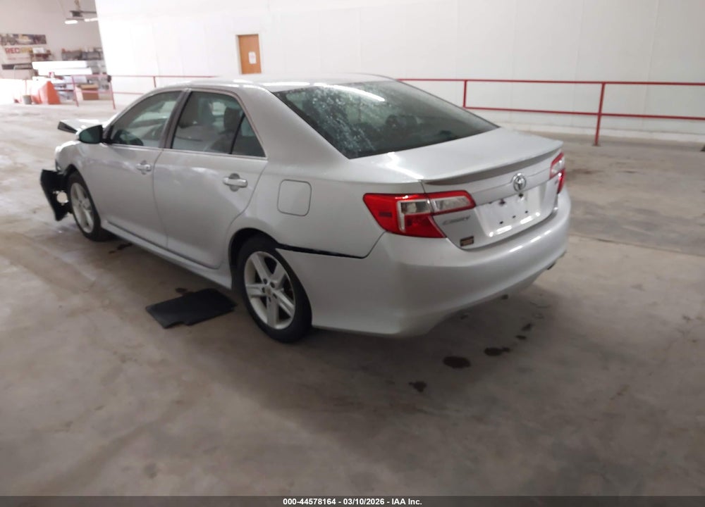 2014 TOYOTA CAMRY SE VIN: 4T1BF1FK1EU392732