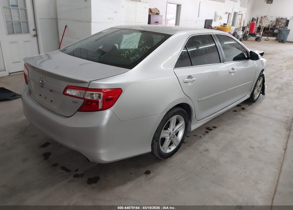 2014 TOYOTA CAMRY SE VIN: 4T1BF1FK1EU392732
