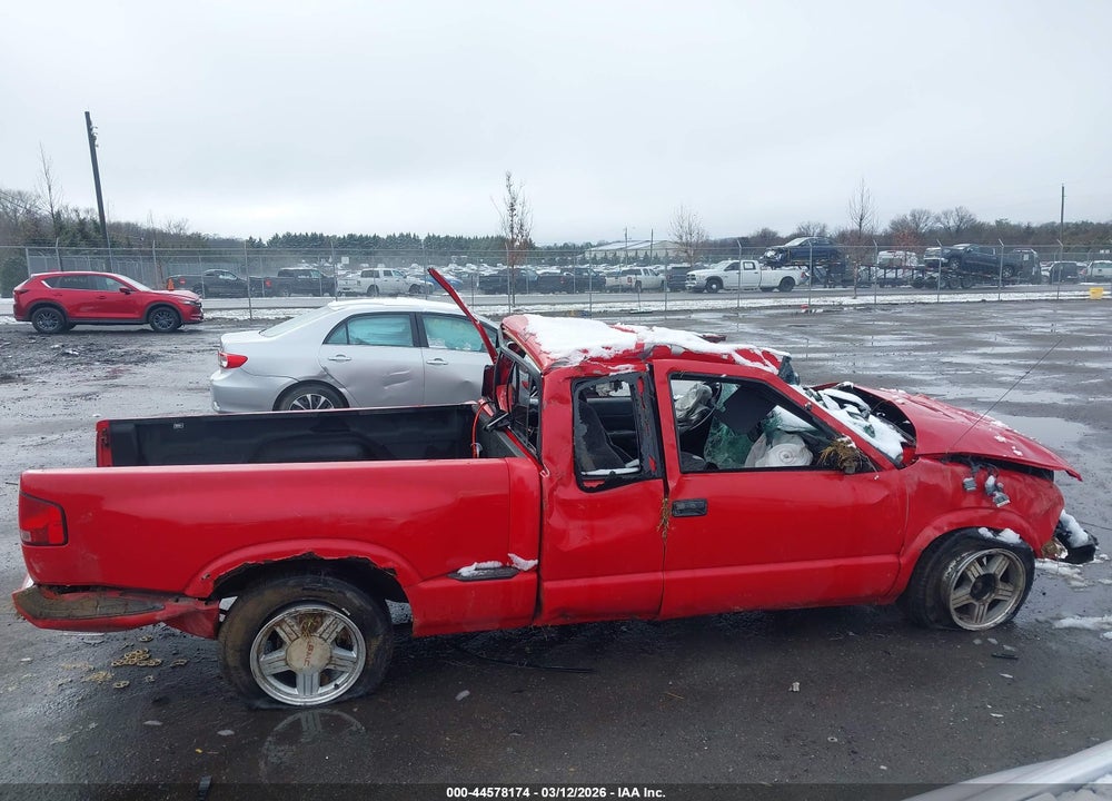 2000 GMC SONOMA SLS VIN: 1GTCS19W1Y8205764
