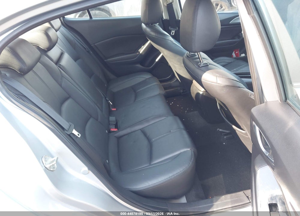 2018 MAZDA 3 TOURING VIN: 3MZBN1V32JM187661
