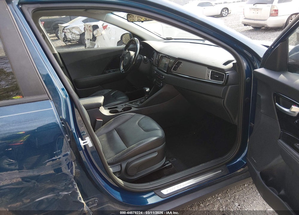2017 KIA NIRO TOURING VIN: KNDCE3LC5H5049571