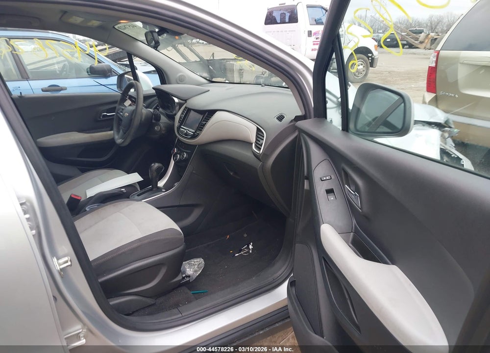 2020 CHEVROLET TRAX FWD LS VIN: 3GNCJKSB0LL148684