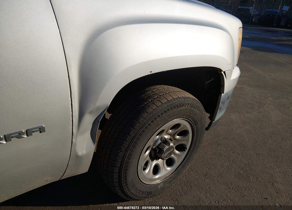 2011 GMC SIERRA 1500 SL VIN: 1GTR1UEA2BZ326684