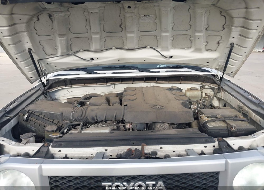2010 TOYOTA FJ CRUISER VIN: JTEBU4BF7AK086222