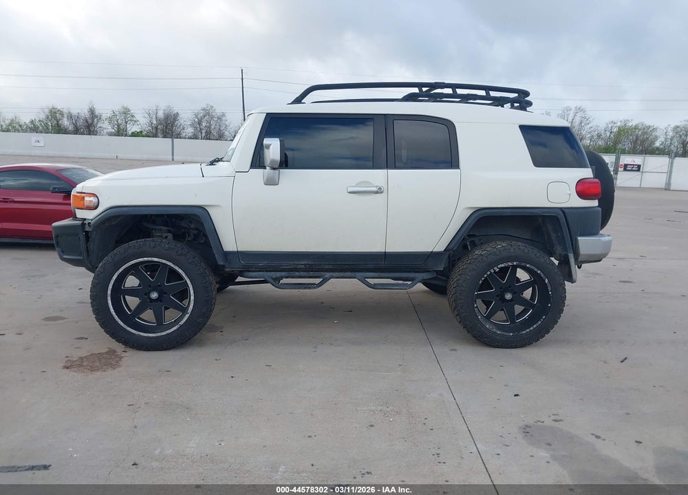 2010 TOYOTA FJ CRUISER VIN: JTEBU4BF7AK086222