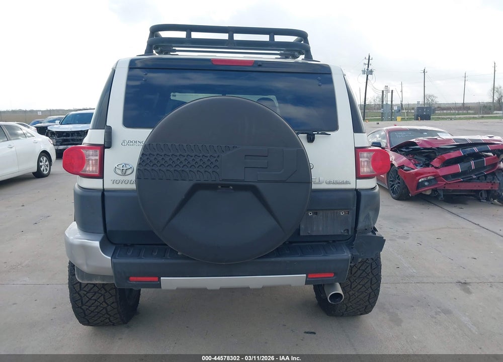 2010 TOYOTA FJ CRUISER VIN: JTEBU4BF7AK086222
