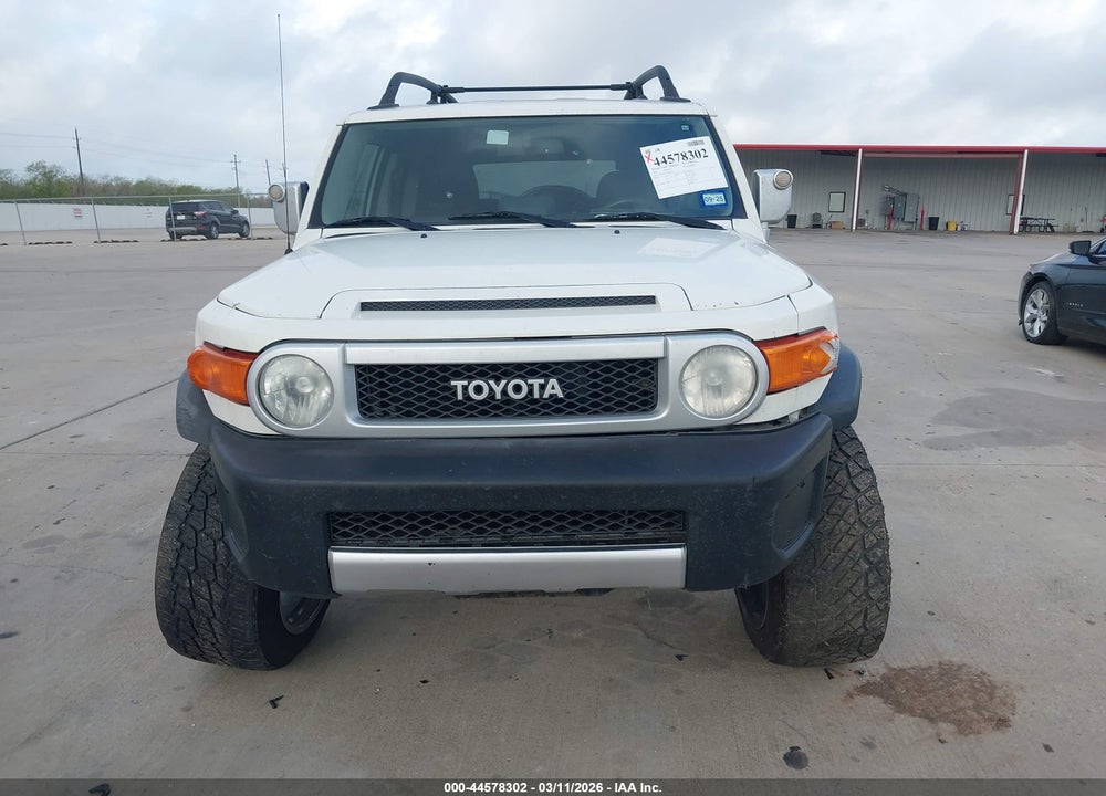 2010 TOYOTA FJ CRUISER VIN: JTEBU4BF7AK086222
