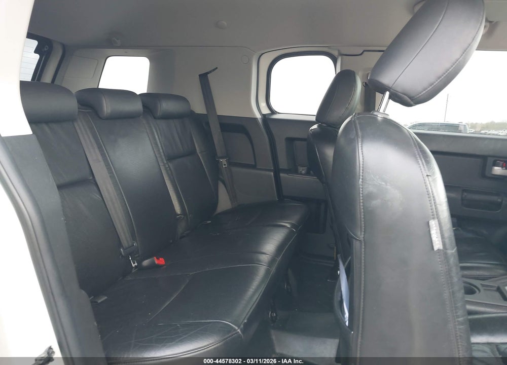 2010 TOYOTA FJ CRUISER VIN: JTEBU4BF7AK086222