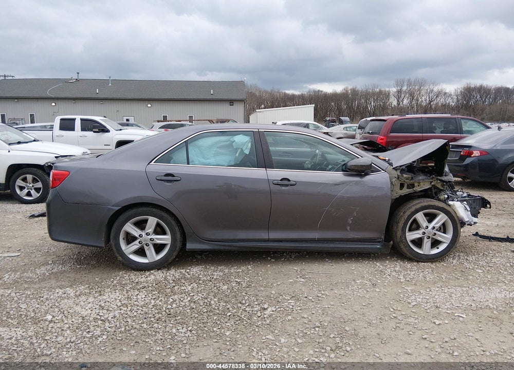 2014 TOYOTA CAMRY SE VIN: 4T1BF1FK2EU783260