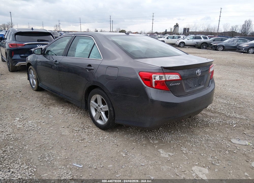 2014 TOYOTA CAMRY SE VIN: 4T1BF1FK2EU783260