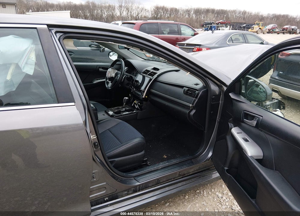 2014 TOYOTA CAMRY SE VIN: 4T1BF1FK2EU783260