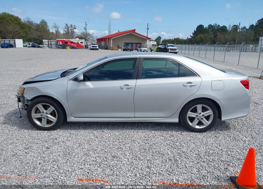 2014 TOYOTA CAMRY SE VIN: 4T1BF1FK6EU309117