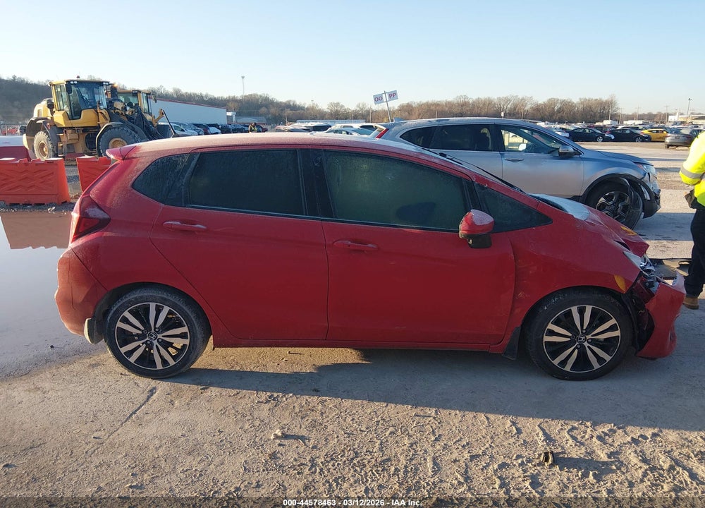 2018 HONDA FIT EX VIN: 3HGGK5H88JM735938