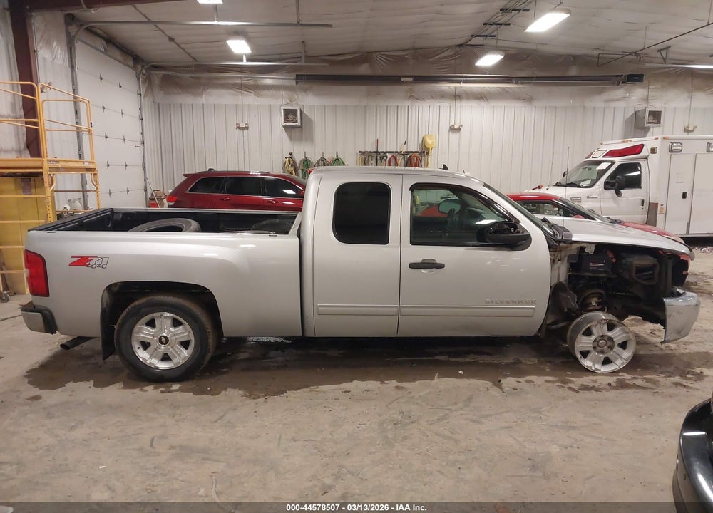 2013 CHEVROLET SILVERADO 1500 LT VIN: 1GCRKSE76DZ199592