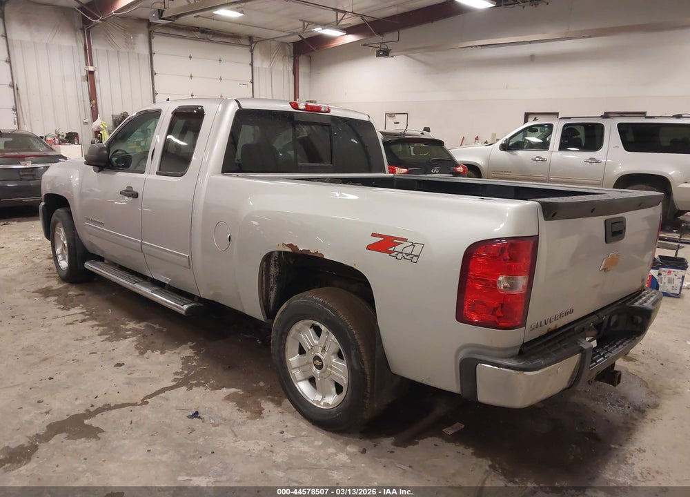 2013 CHEVROLET SILVERADO 1500 LT VIN: 1GCRKSE76DZ199592