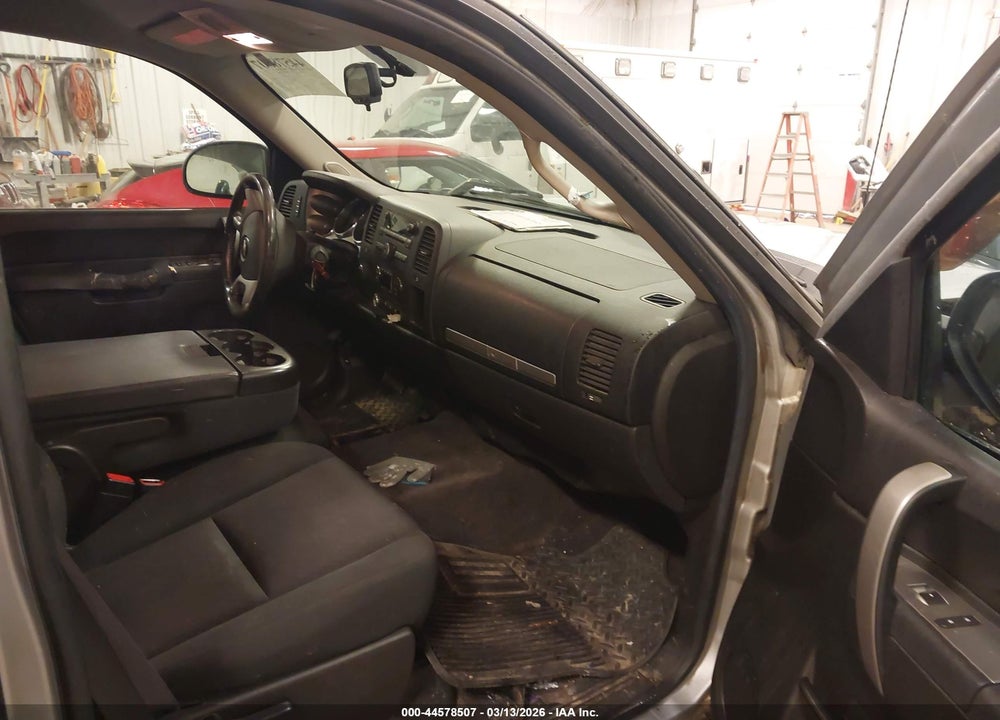 2013 CHEVROLET SILVERADO 1500 LT VIN: 1GCRKSE76DZ199592