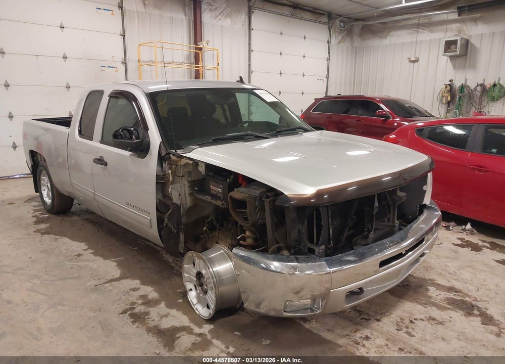 2013 CHEVROLET SILVERADO 1500 LT VIN: 1GCRKSE76DZ199592