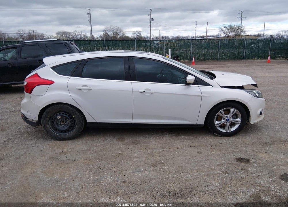2013 FORD FOCUS TITANIUM VIN: 1FADP3N26DL138225