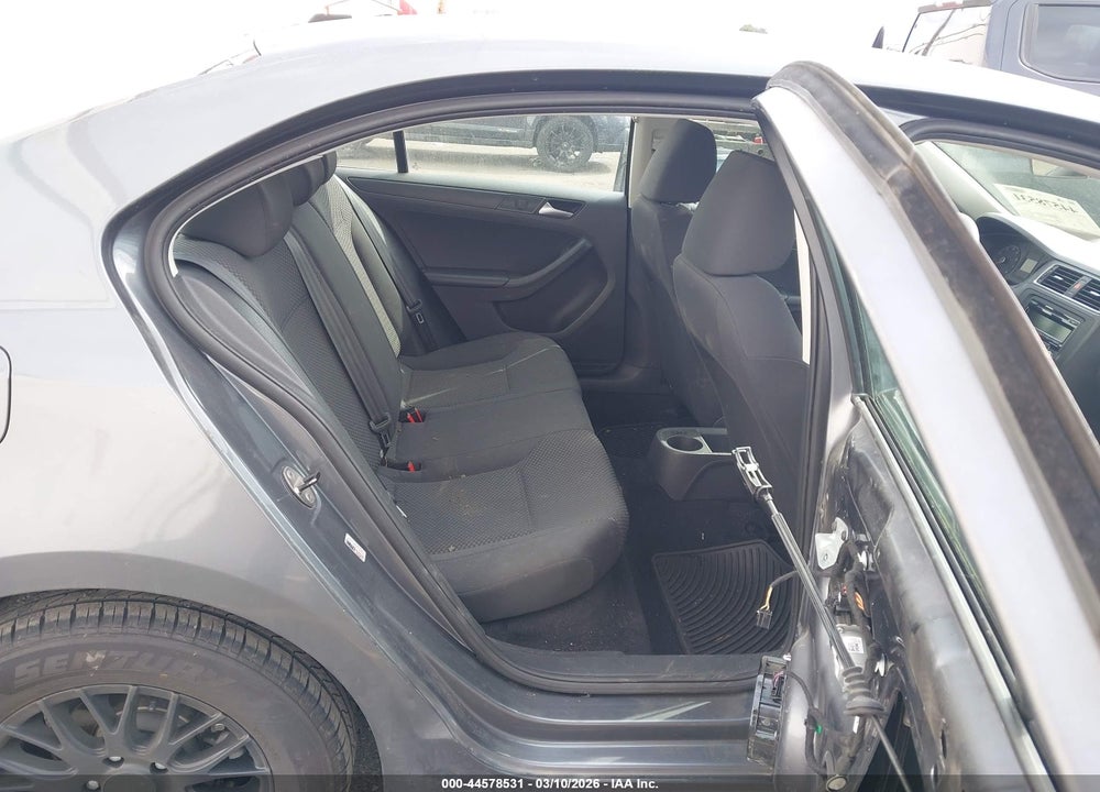 2013 VOLKSWAGEN JETTA 2.0L S VIN: 3VW2K7AJXDM405012