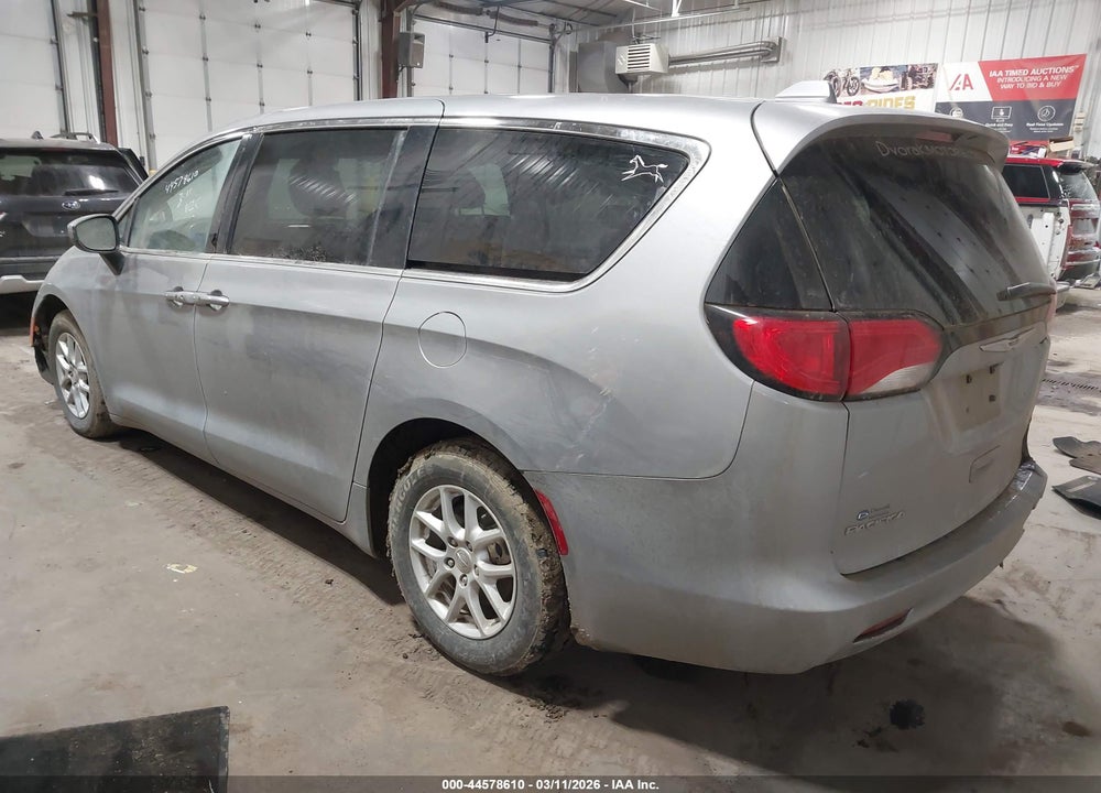 2017 CHRYSLER PACIFICA TOURING VIN: 2C4RC1DG1HR610616