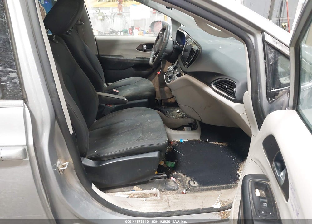 2017 CHRYSLER PACIFICA TOURING VIN: 2C4RC1DG1HR610616