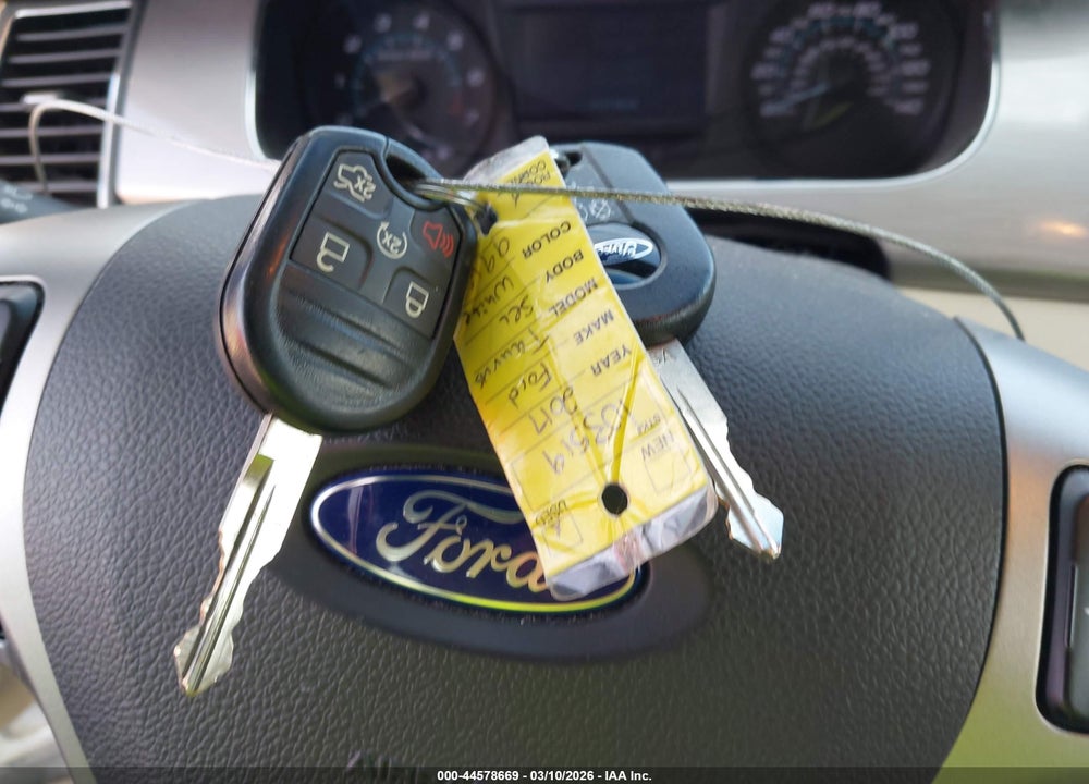 2017 FORD TAURUS SEL VIN: 1FAHP2E84HG103519