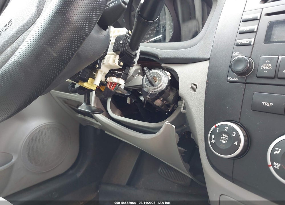 2009 KIA SPECTRA EX VIN: KNAFE222795642573