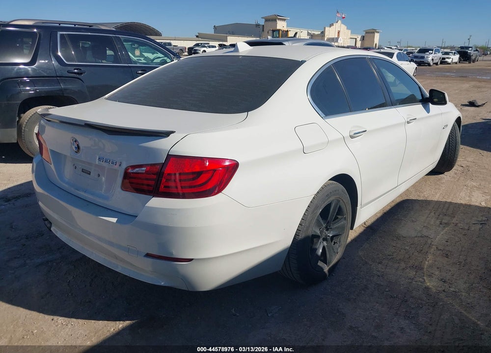 2013 BMW 528I VIN: WBAXG5C57DDY33367