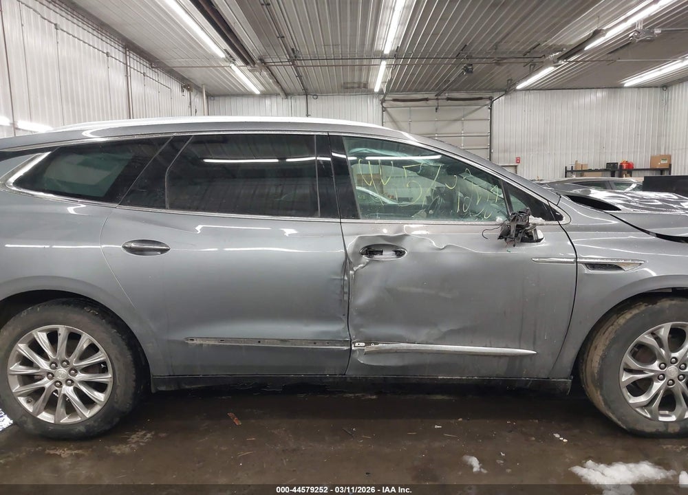 2018 BUICK ENCLAVE PREMIUM VIN: 5GAEVBKW9JJ158063