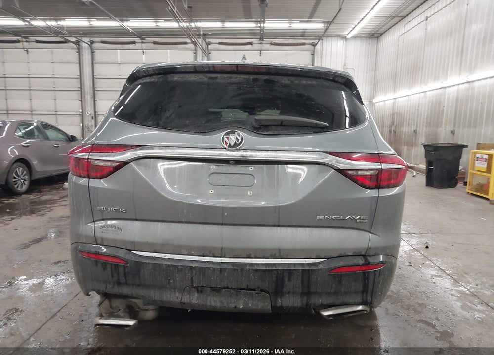 2018 BUICK ENCLAVE PREMIUM VIN: 5GAEVBKW9JJ158063