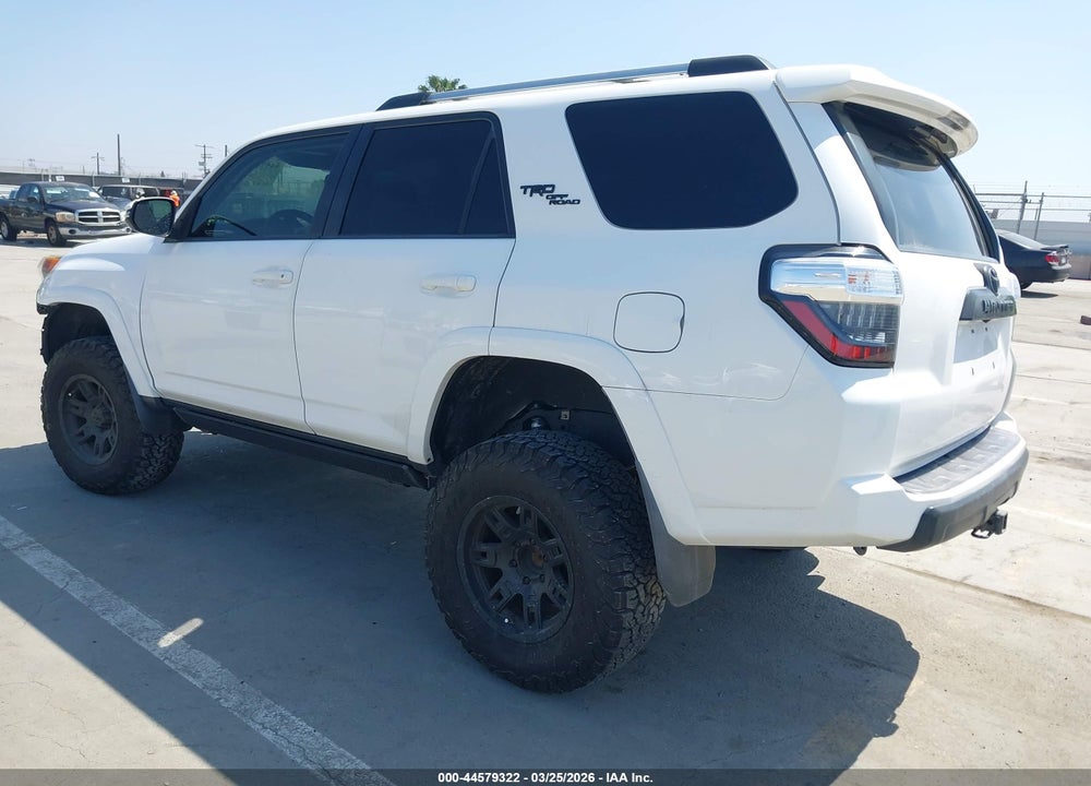 2017 TOYOTA 4RUNNER TRD OFF ROAD PREMIUM VIN: JTEBU5JR6H5438152