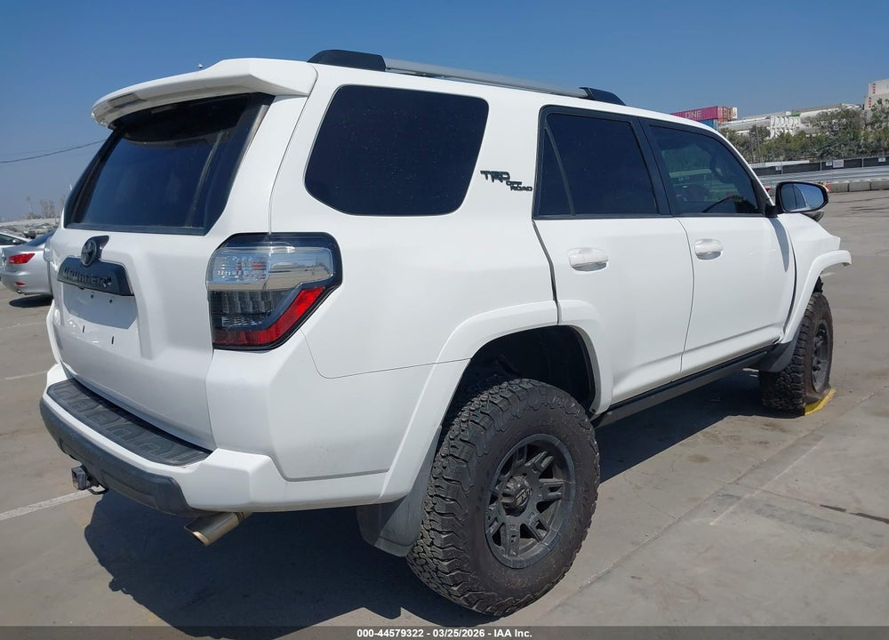 2017 TOYOTA 4RUNNER TRD OFF ROAD PREMIUM VIN: JTEBU5JR6H5438152