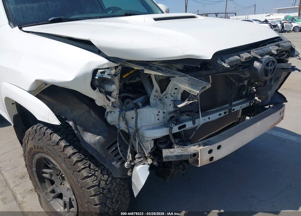 2017 TOYOTA 4RUNNER TRD OFF ROAD PREMIUM VIN: JTEBU5JR6H5438152