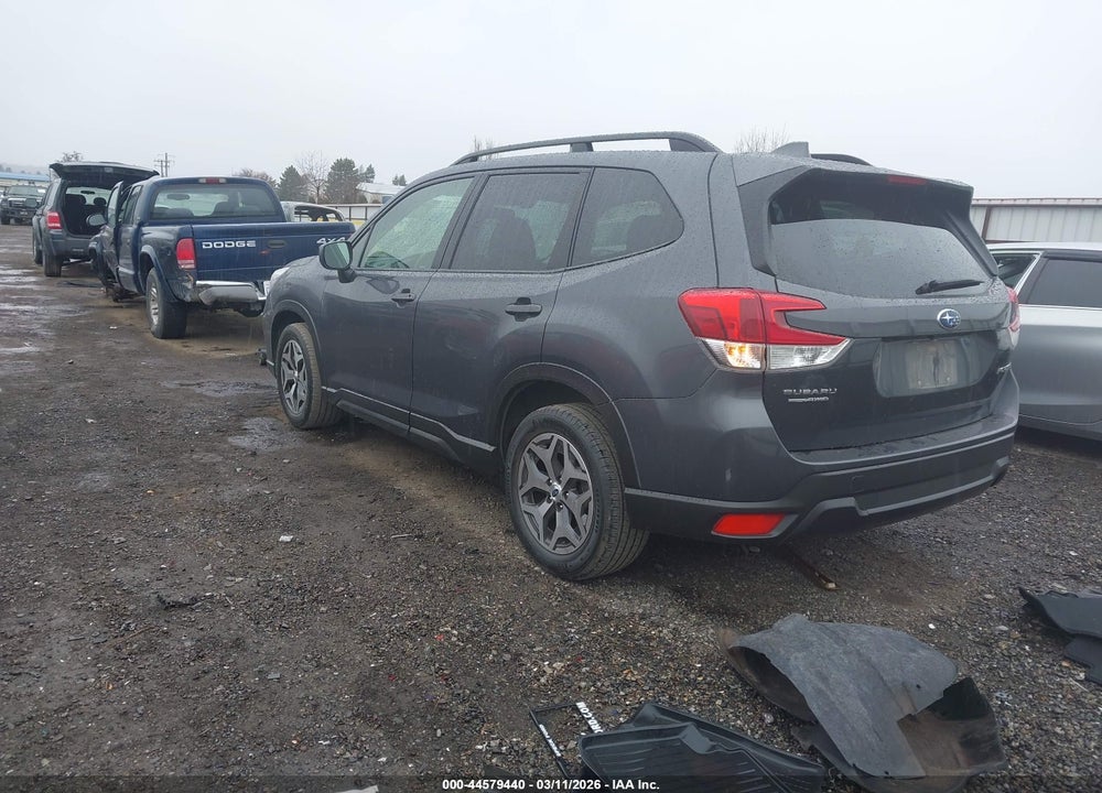 2021 SUBARU FORESTER PREMIUM VIN: JF2SKAJCXMH566189