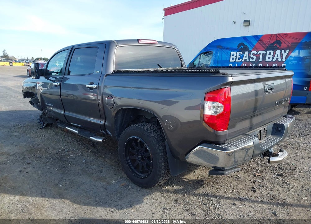2018 TOYOTA TUNDRA SR5 5.7L V8 VIN: 5TFEY5F1XJX234523