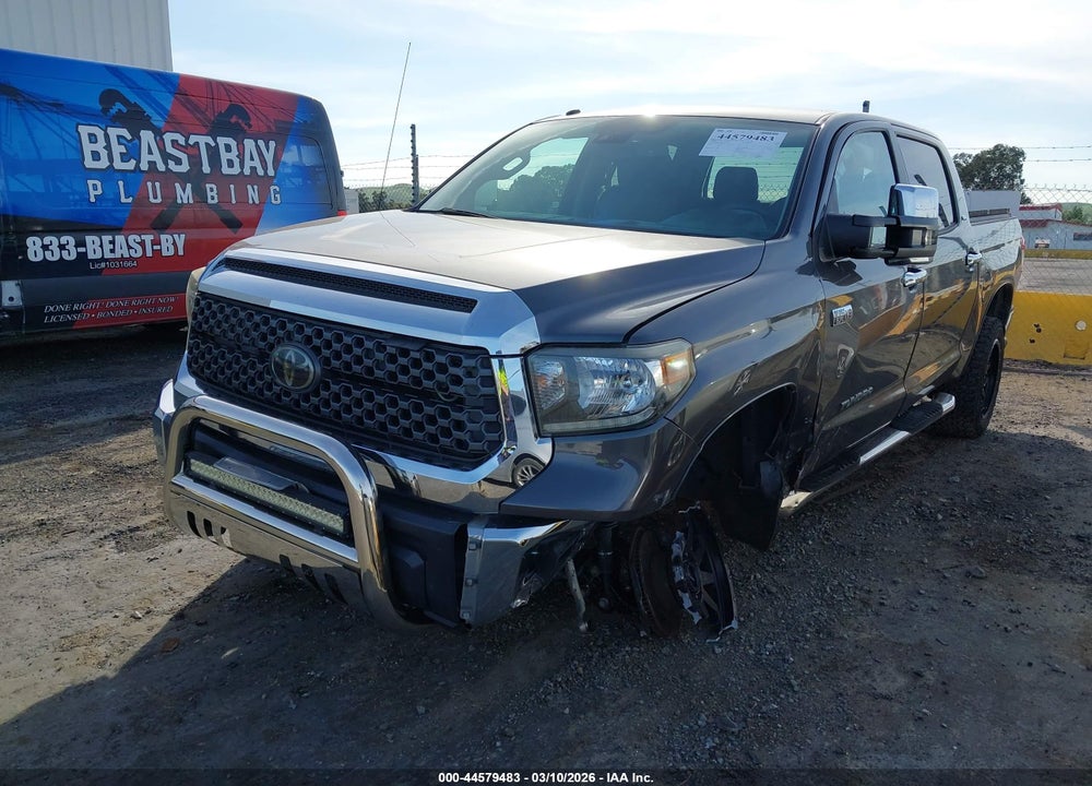 2018 TOYOTA TUNDRA SR5 5.7L V8 VIN: 5TFEY5F1XJX234523