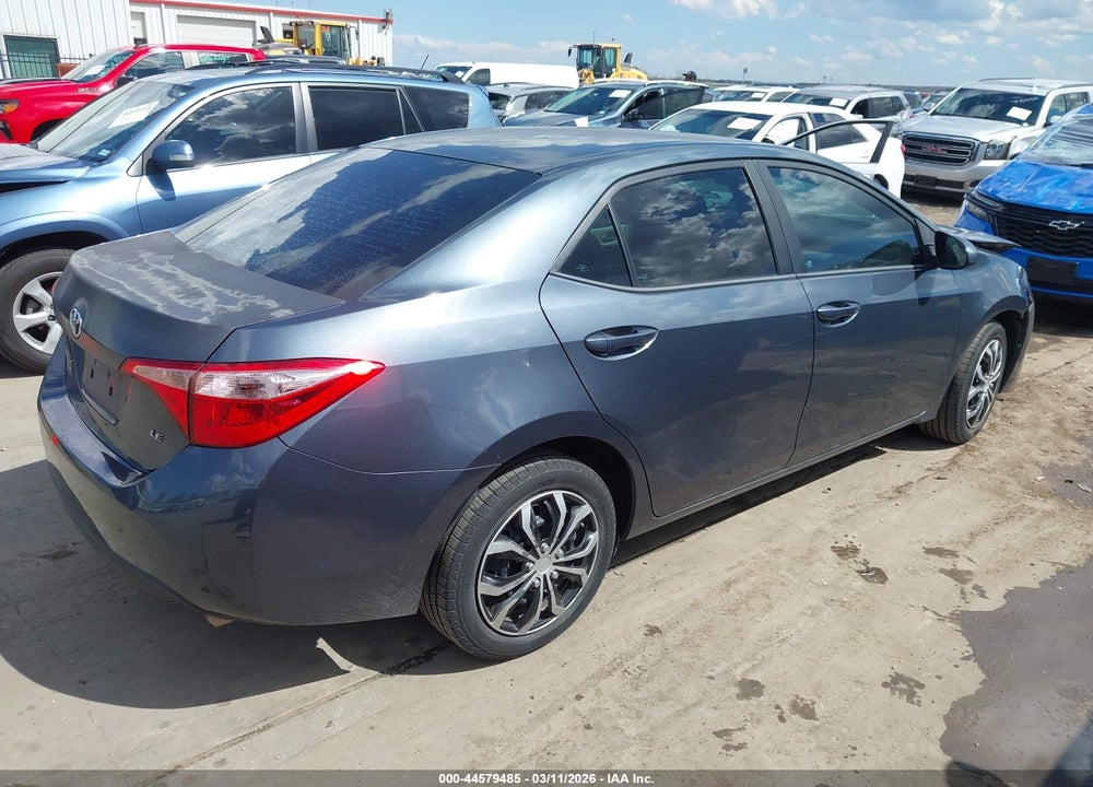 2018 TOYOTA COROLLA LE VIN: 5YFBURHEXJP743435
