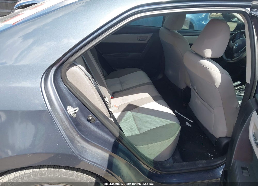 2018 TOYOTA COROLLA LE VIN: 5YFBURHEXJP743435