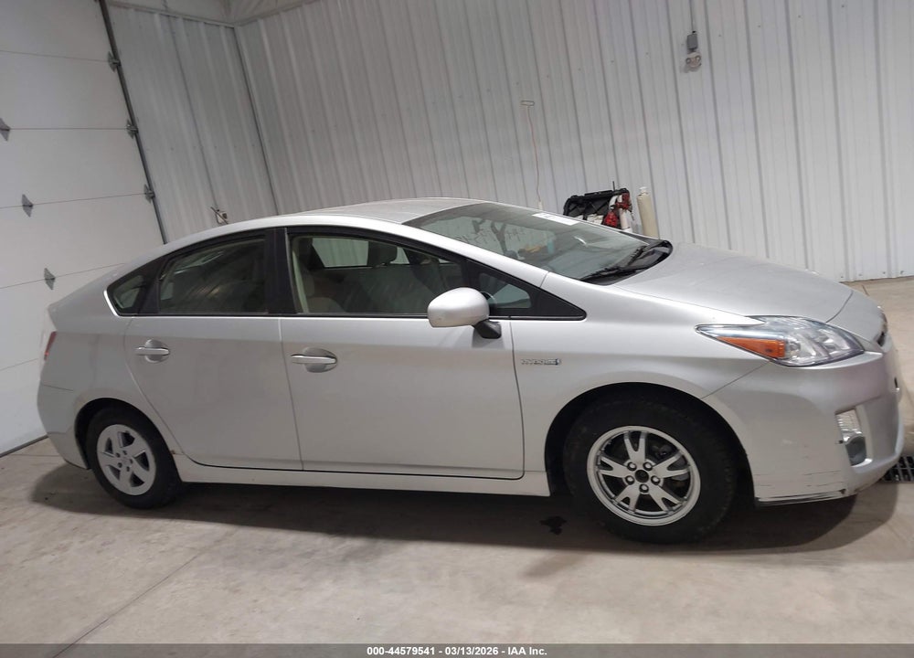 2011 TOYOTA PRIUS TWO VIN: JTDKN3DU1B5340644