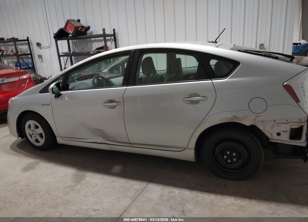 2011 TOYOTA PRIUS TWO VIN: JTDKN3DU1B5340644