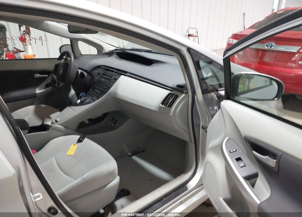 2011 TOYOTA PRIUS TWO VIN: JTDKN3DU1B5340644